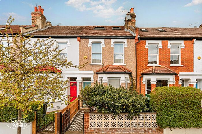 3 Bedroom Terraced House For Sale In Bonchurch Road, London, W13