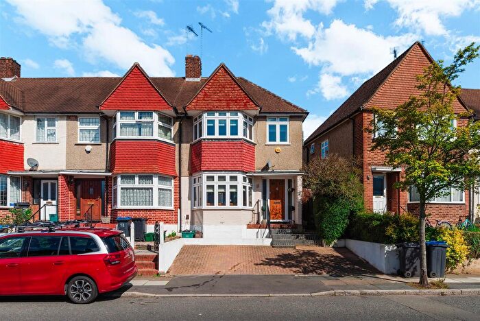 3 Bedroom Property To Rent In Garth Road, Morden, SM4