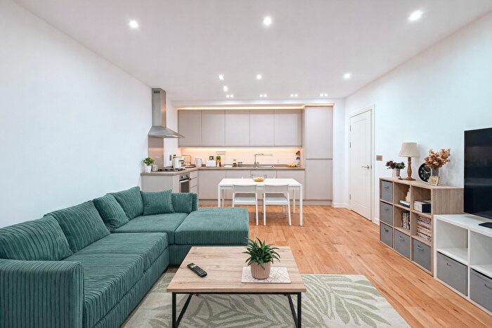 1 Bedroom Flat To Rent In High Street, Ruislip, HA4