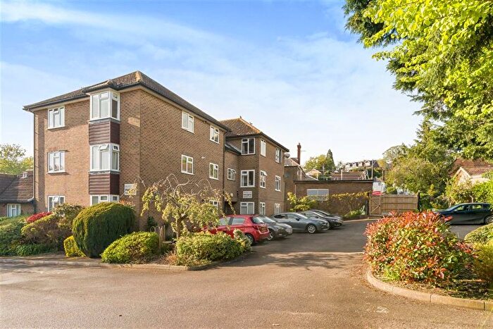 1 Bedroom Flat To Rent In Barnhouse Close, Pulborough, West Sussex, RH20