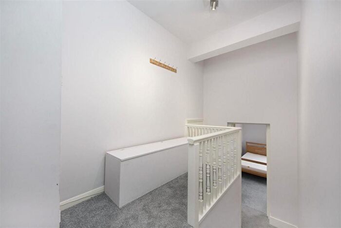 2 Bedroom Flat For Sale In Churchfield Road, London, W3