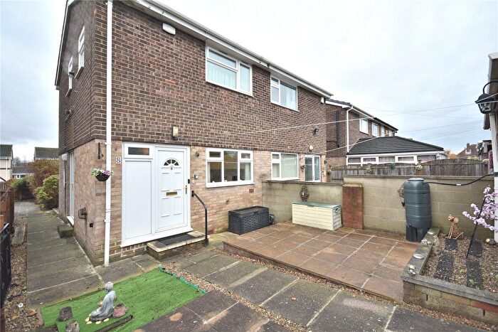 2 Bedroom Semi-Detached House For Sale In Croftside Close, Leeds, West Yorkshire, LS14
