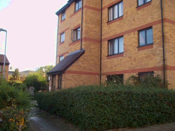 Studio To Rent In Baildon Street, Deptford, London, SE8