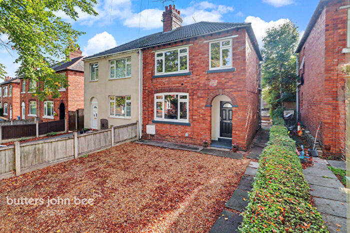 3 Bedroom Semi-Detached House For Sale In Underwood Lane, Crewe, CW1