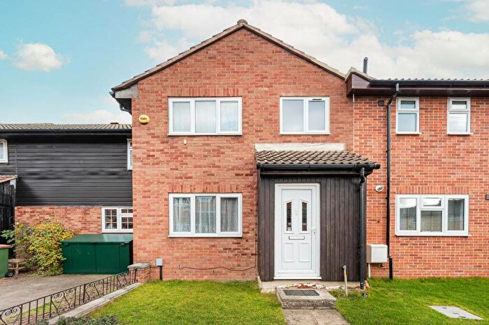 3 Bedroom House To Rent In Hogarth Close, Beckton, London, E16