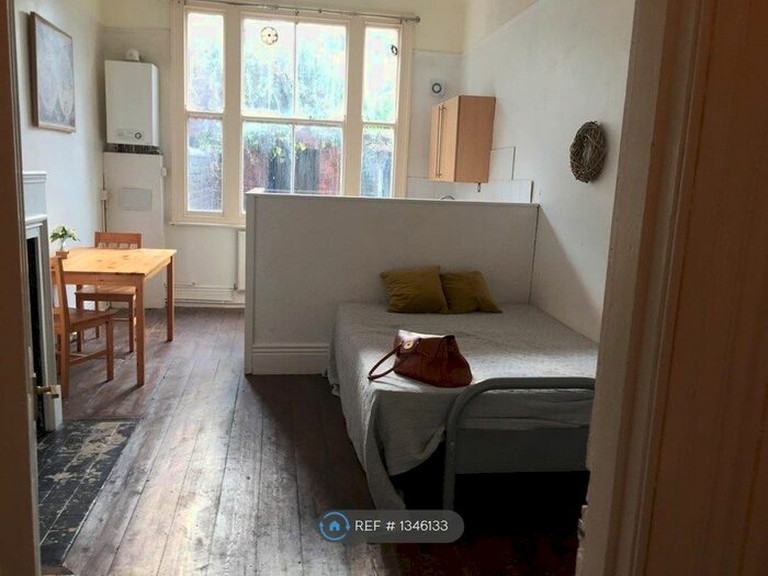 Studio To Rent In Priory Road, Sheffield, S7