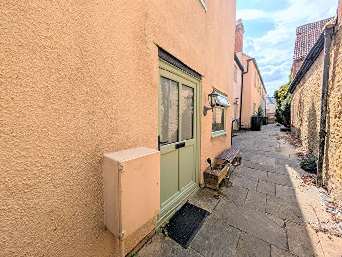 Studio To Rent In The Causeway, Chippenham, SN15