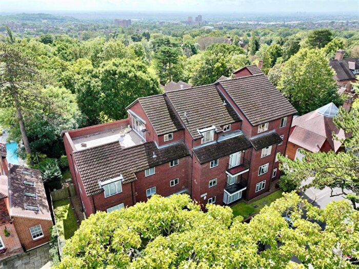 2 Bedroom Apartment For Sale In Mount Park Road, Harrow On The Hill, HA1