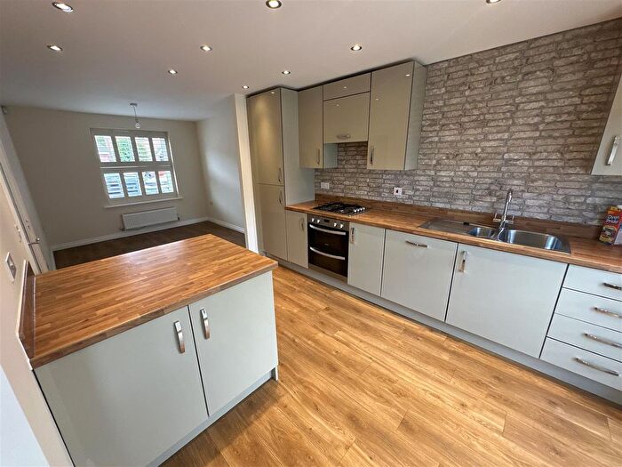 4 Bedroom Property To Rent In First Oak Drive, Clipstone, NG21