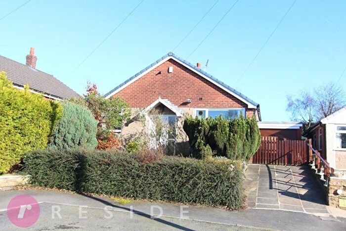 2 Bedroom Detached Bungalow For Sale In Heights Avenue, Cronkeyshaw, Rochdale, OL12