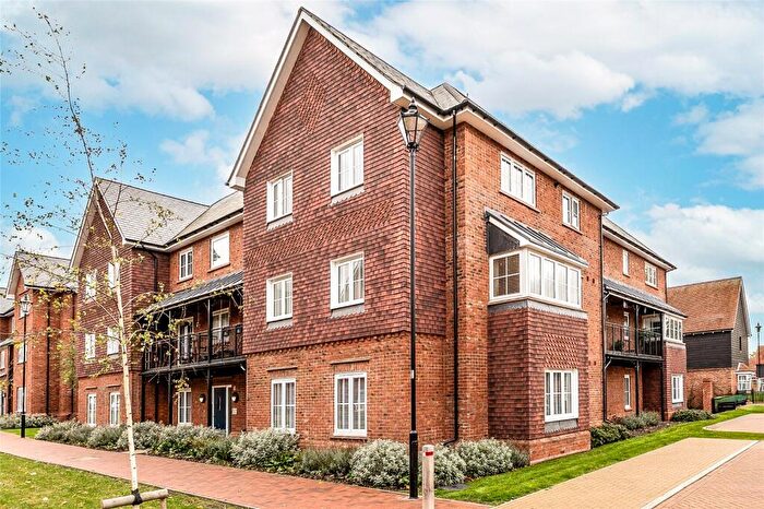 2 Bedroom Apartment For Sale In Hodgkin Way, Didcot, Oxfordshire, OX11