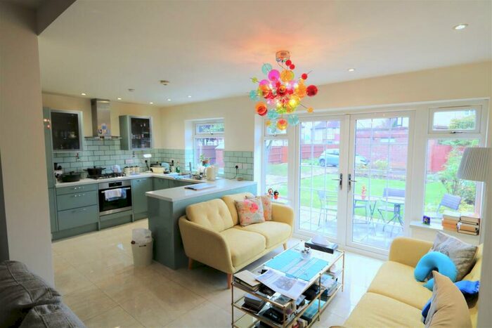 4 Bedroom Semi-Detached House To Rent In Chilmark Gardens New Malden, KT3