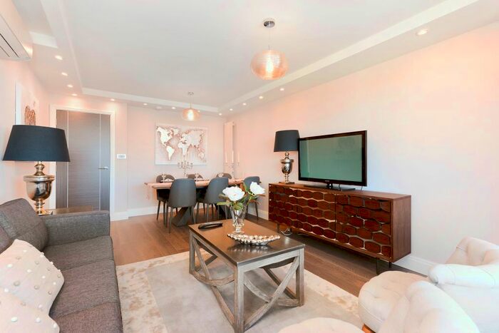 3 Bedroom Flat To Rent In Cresta House, Swiss Cottage, London, NW3