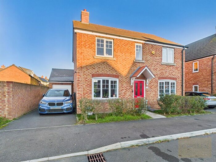 4 Bedroom Detached House For Sale In Hawfinch Road, Longford, Gloucester, GL2