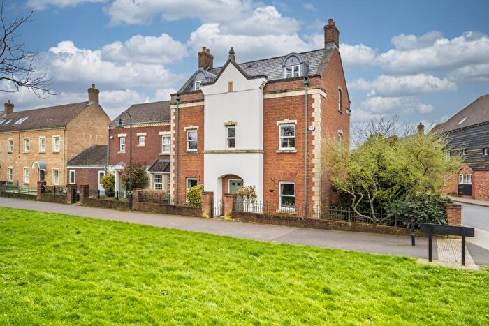 5 Bedroom Detached House For Sale In East Wichel Way, Swindon, SN1