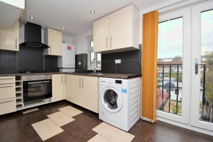 3 Bedroom Maisonette To Rent In Castle Road, Northolt, Greater London UB5