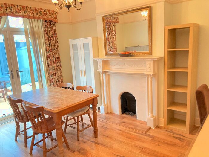 5 Bedroom Semi-Detached House To Rent In Very Near Lillian Avenue Area, Acton Town, W3