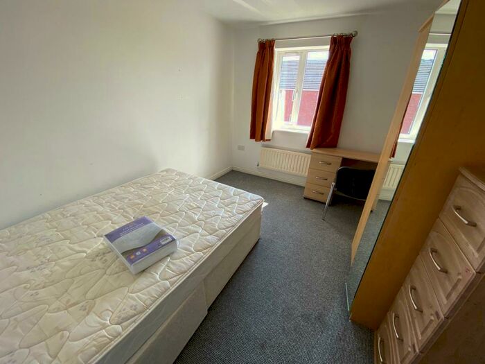 4 Bedroom Town House To Rent In Raleigh Close, Trent Vale, ST4