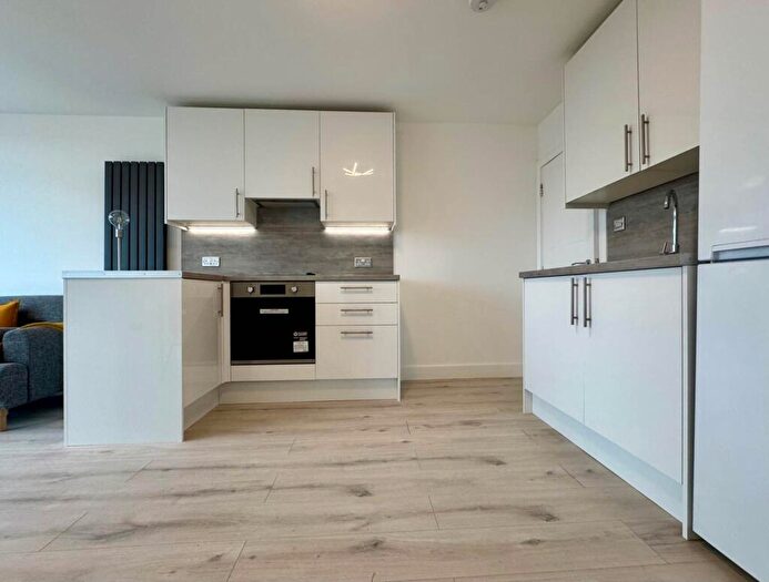 2 Bedroom Flat For Sale In Caroline Court, Stanmore, HA7