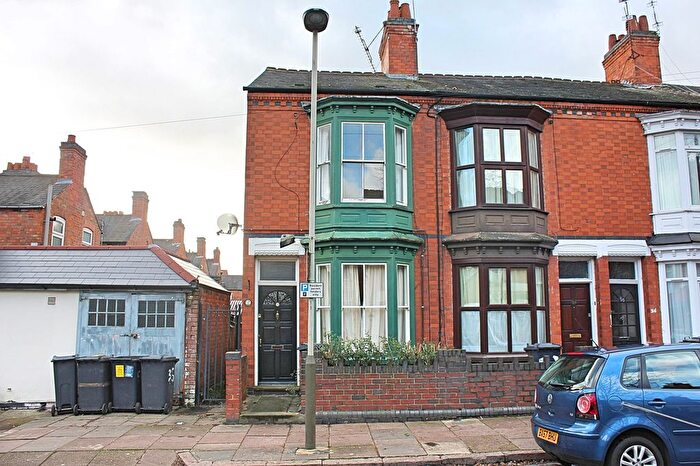 2 Bedroom End Of Terrace House To Rent In Cambridge Street, Leicester, LE3