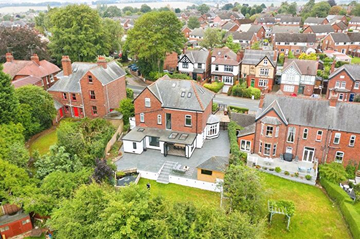 6 Bedroom Detached House For Sale In Carleton Road, Pontefract, WF8