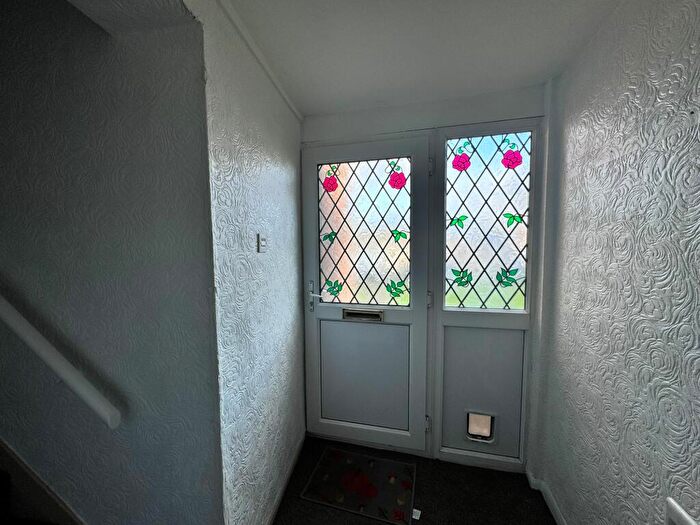 1 Bedroom Apartment For Sale In Westfield Avenue, Thurlstone, S36