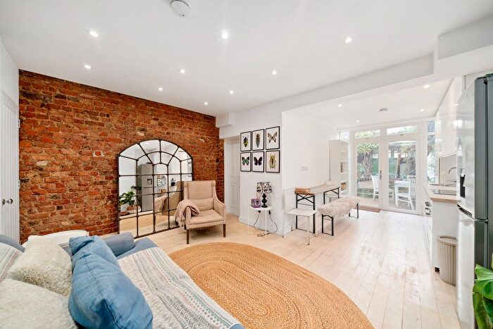 2 Bedroom Semi Detached House For Sale In Albert Terrace, St Peter's Conservation Area, Hammersmith, W6