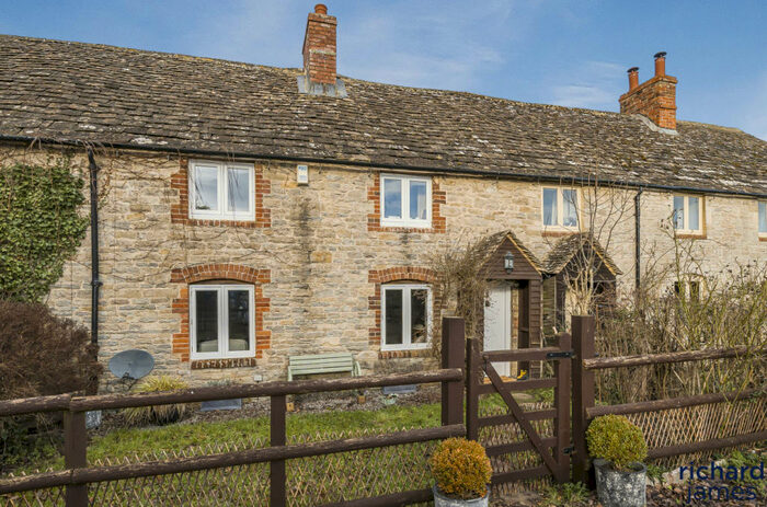 2 Bedroom Terraced House For Sale In Seven Bridges Cottages, Water Eaton, SN6