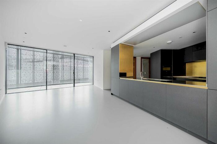 2 Bedroom Flat To Rent In Lewis Cubitt Square, Kings Cross, London, N1C