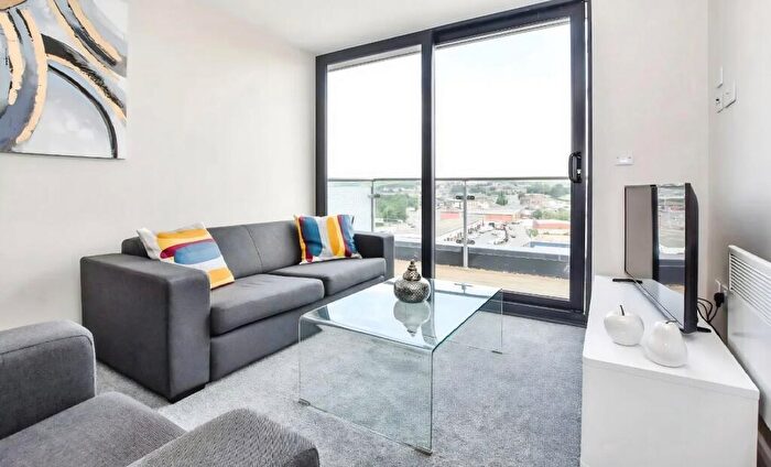 2 Bedroom Flat To Rent In Skinner Lane, Leeds, West Yorkshire, LS7