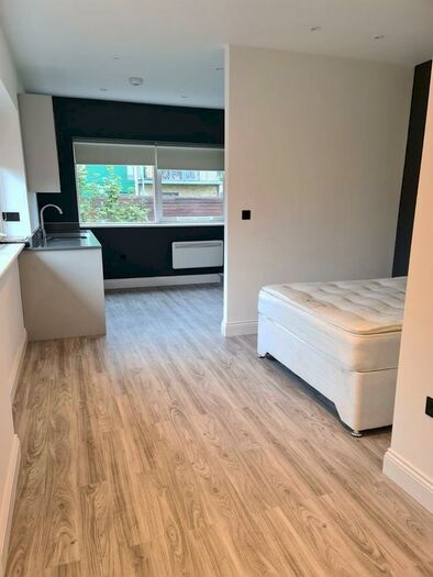 Studio To Rent In Colindale Avenue, Colindale, NW9
