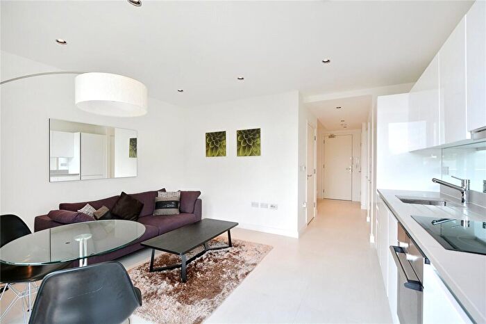Apartment To Rent In Binnacle House, Cobblestone Square, London, E1W