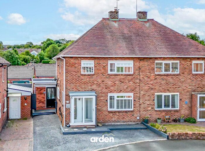 4 Bedroom Semi-Detached House For Sale In Housman Close, Bromsgrove, B60