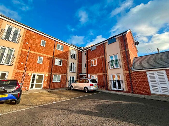 2 Bedroom Flat To Rent In Derwent House, Alnmouth Court, North Fenham, Newcastle Upon Tyne, NE5