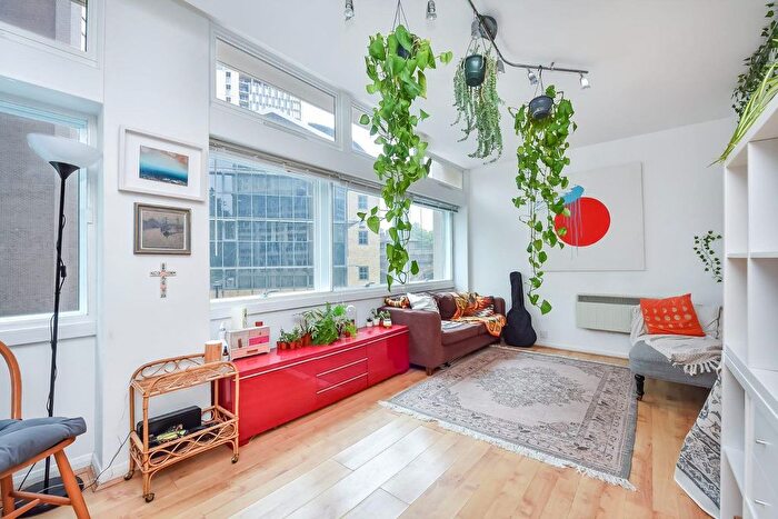 1 Bedroom Flat For Sale In Newington Causeway, London, SE1