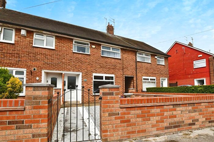 3 Bedroom Terraced House For Sale In Bradford Avenue, Hull, HU9