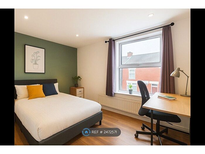 4 Bedroom End Of Terrace House To Rent In Brailsford Road, Manchester, M14