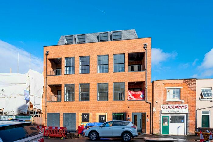 1 Bedroom Flat To Rent In Dalton Street, West Norwood, London, SE27