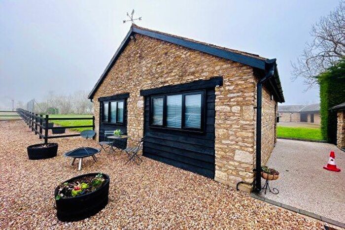 1 Bedroom Bungalow To Rent In Northampton Road, Milton Keynes, MK19