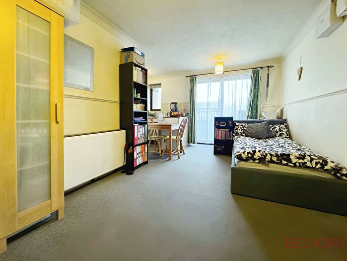 1 Bedroom Studio To Rent In Alderney Street, Nottingham, NG7