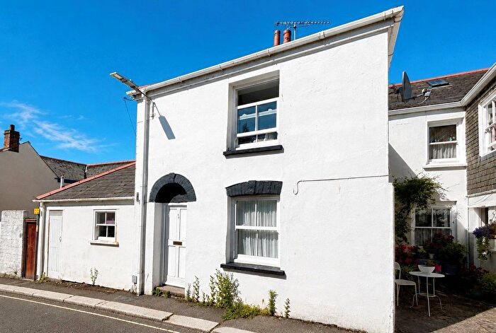 1 Bedroom Semi Detached House For Sale In Carclew Street, Truro, Cornwall, TR1
