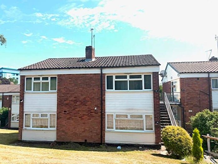 2 Bedroom Flat To Rent In Wyndmill Crescent, West Bromwich, B71