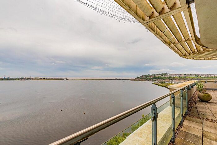 3 Bedroom Penthouse For Sale In Ferry Road, Cardiff, CF11