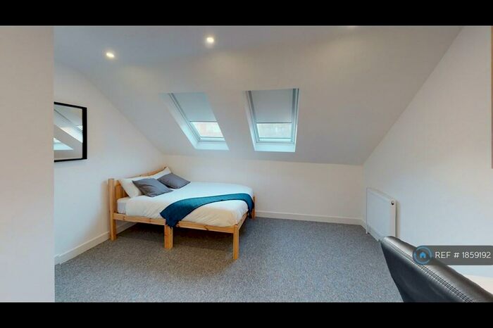 7 Bedroom Terraced House To Rent In Green Road, Southsea, PO5