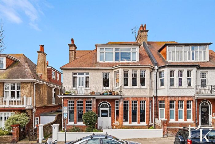 2 Bedroom Flat For Sale In York Avenue, Hove, BN3