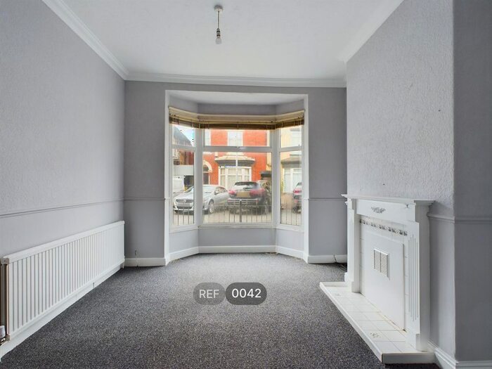2 Bedroom End Of Terrace House To Rent In Severn Street, HU8