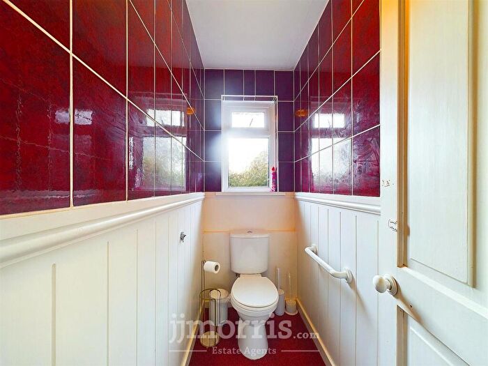 2 Bedroom Chalet For Sale In Blaenwaun, Dwrbach, Scleddau, Fishguard, SA65