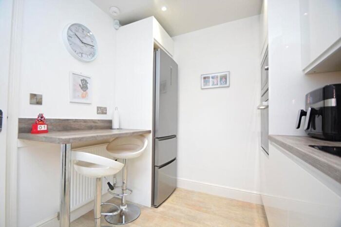 3 Bedroom End Of Terrace House For Sale In Leyland Road, Bathgate, West Lothian, EH48