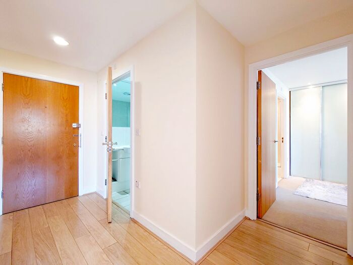 2 Bedroom Flat To Rent In Basin Approach, London, E16