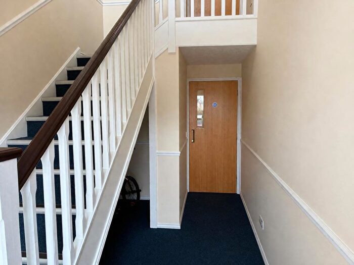 2 Bedroom Flat For Sale In Palliser Drive, Rainham, RM13